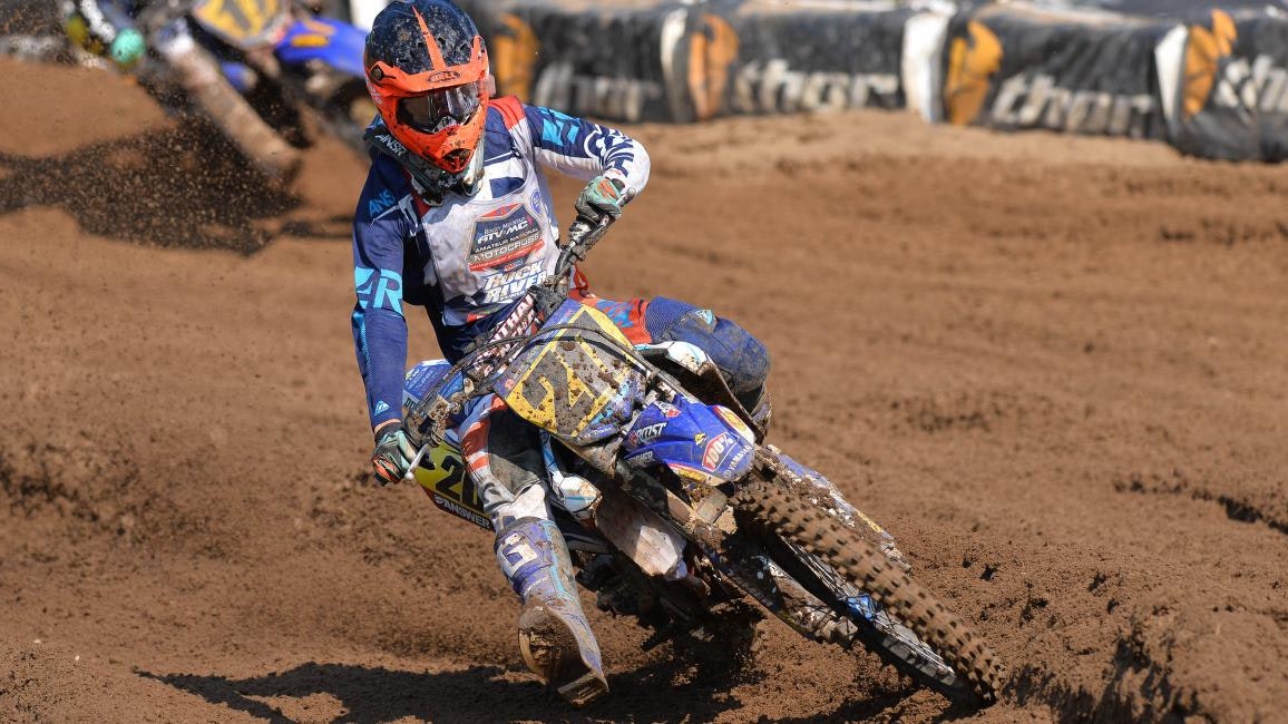 Schoolboy 1 (12-16) B/C - Moto 2