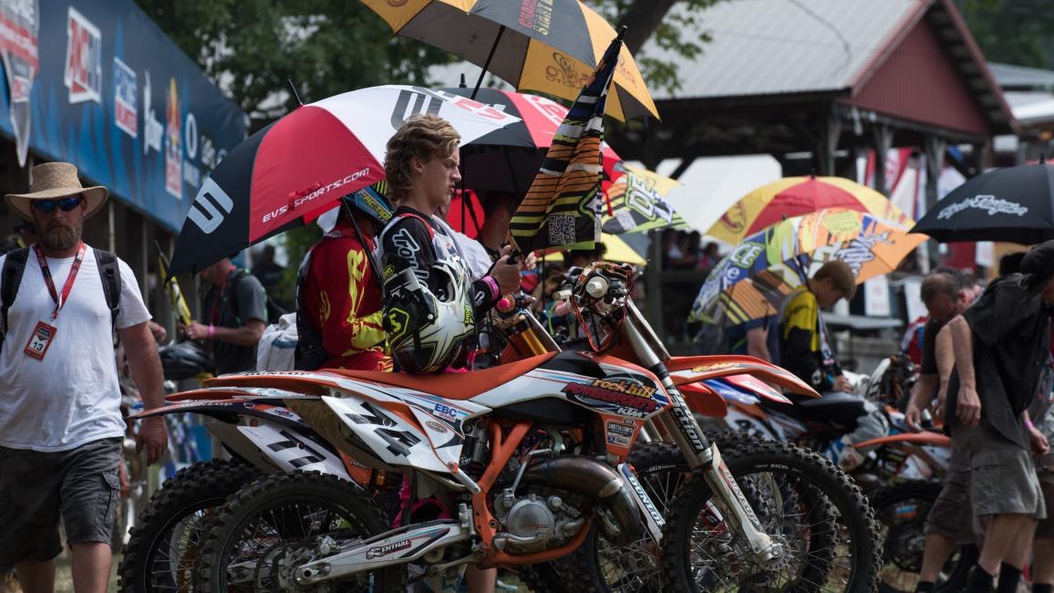 Two-Stroke (16+) - Moto 2