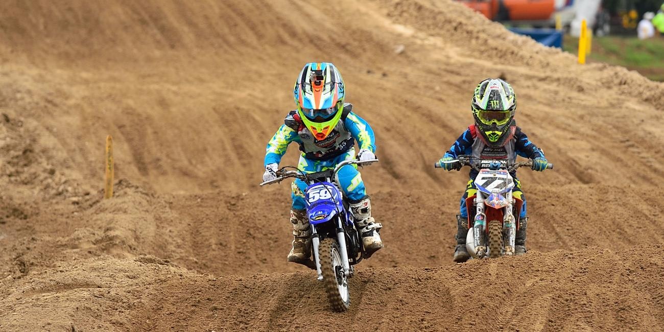 51 (4-6) Special Limited & 51 (4-6) Shaft Drive - Moto 2