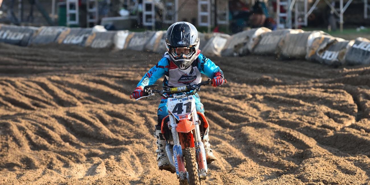 51 (7-8) Limited - Moto 3