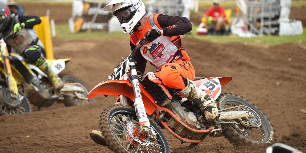 College (18-24) - Moto 3