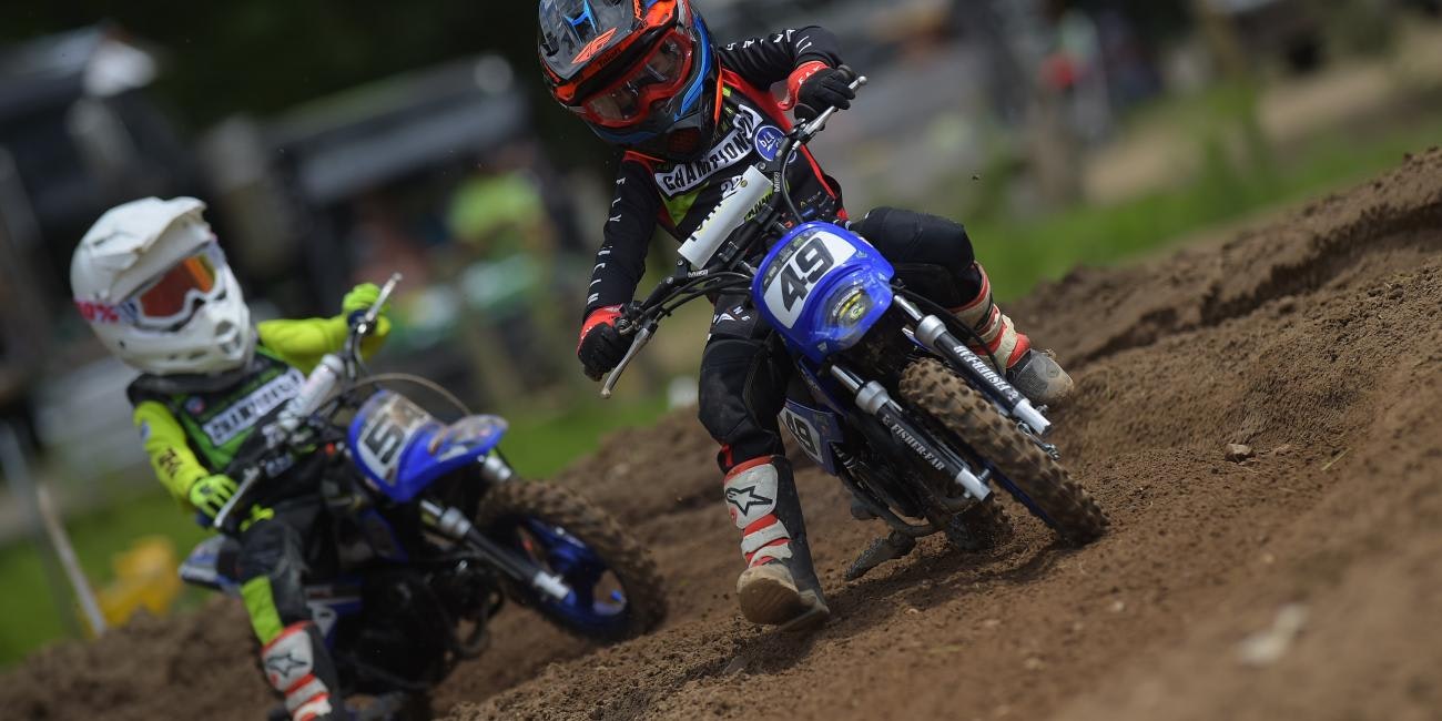 2020 51cc (4-6) Shaft Drive Limited - Moto 1