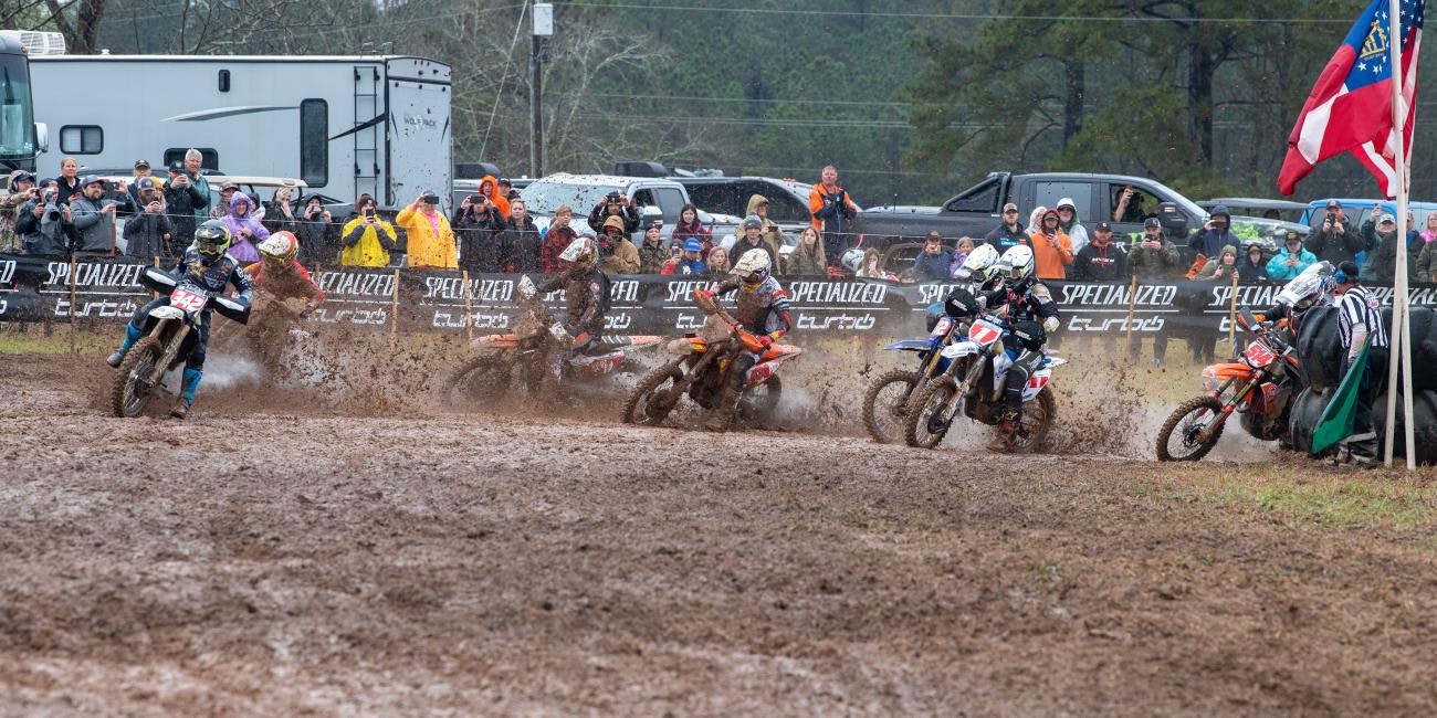 Between the Arrows - 2023 The General Bikes