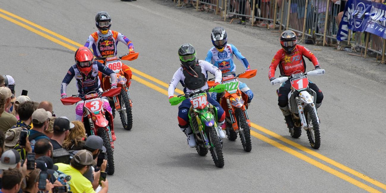 PREMIERE: Snowshoe Bike Show